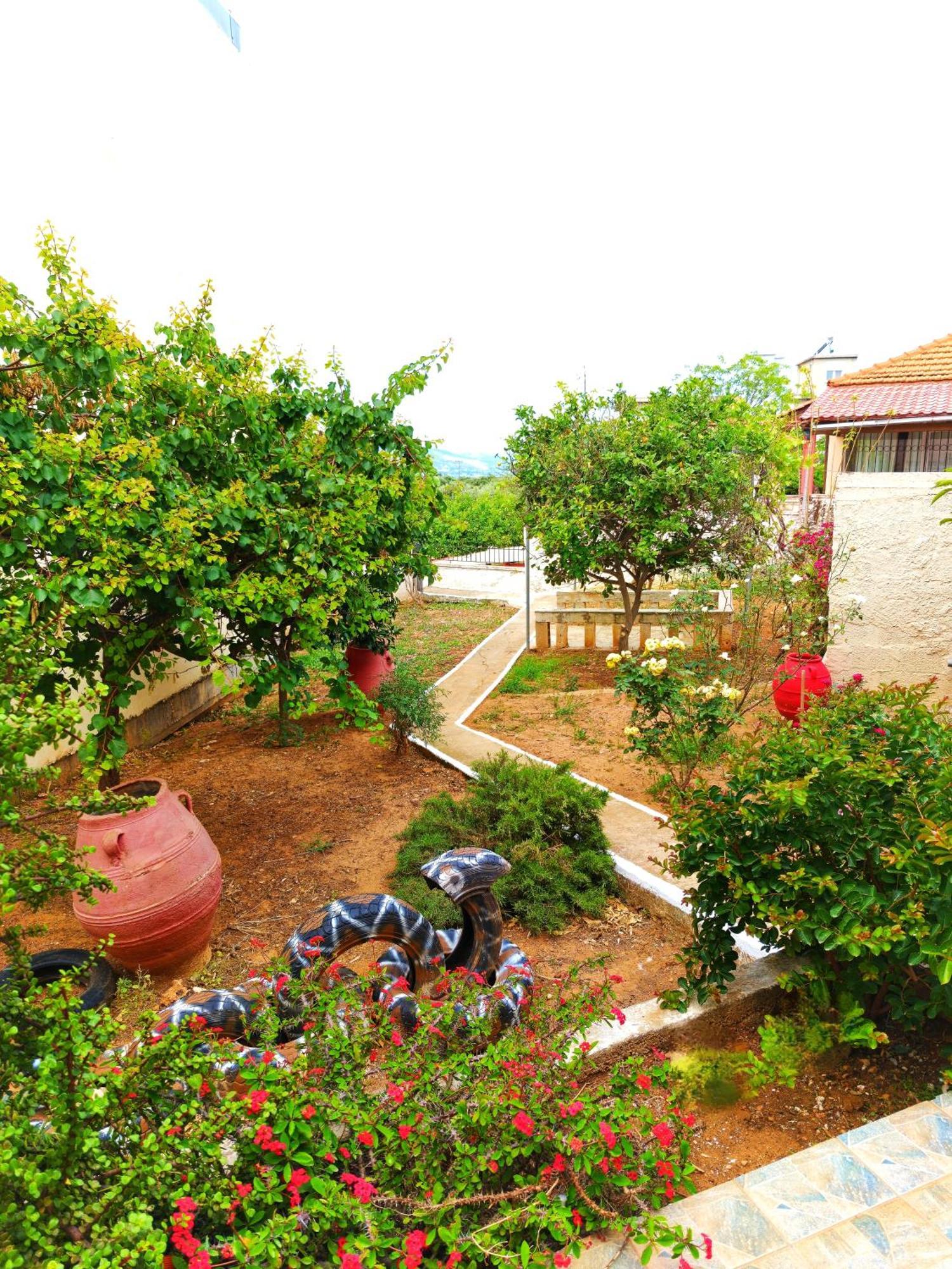 Stérnai Village House With A Nice Garden חדר תמונה